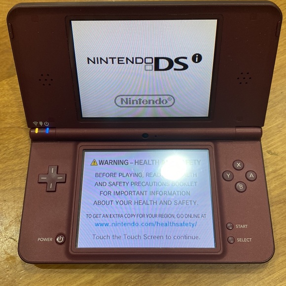 Nintendo DS XL, and bonus DS game. - Picture 6 of 11